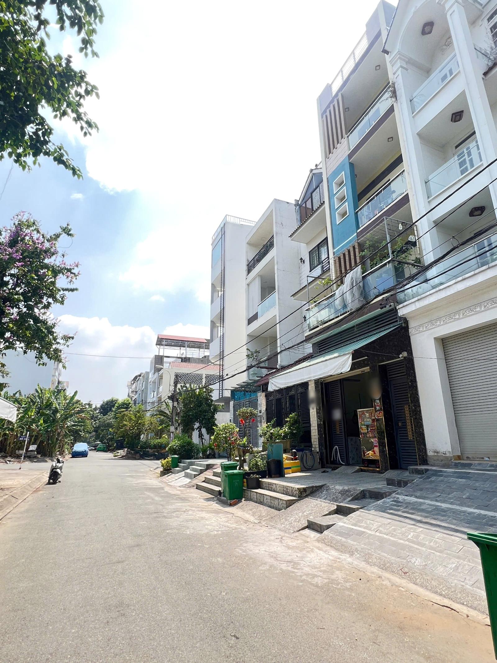 Nhà mới 4 tầng mặt tiền đường số KDC Ấp 5 Phong Phú. Giá: 10.5 tỷ 15987931