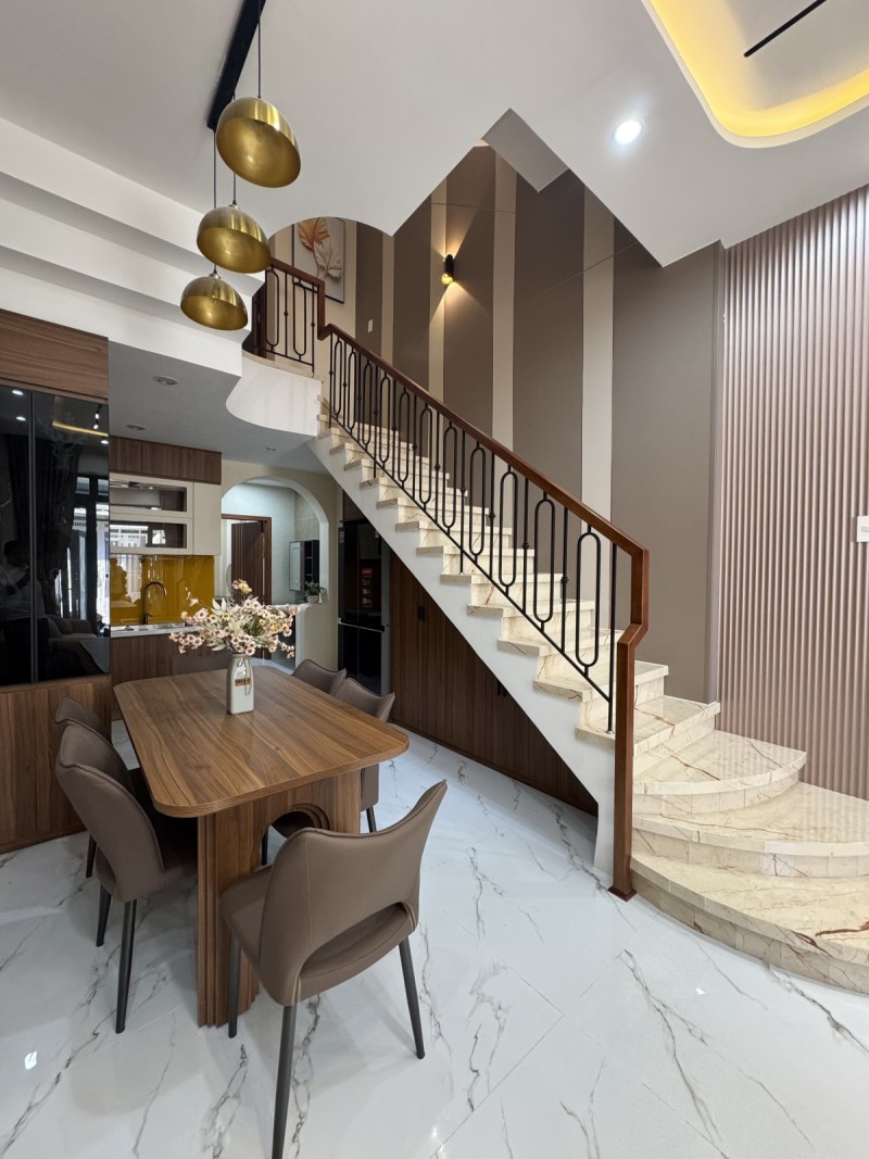 Bán nhà Dũng Sĩ Thanh Khê 54.7m2 3 tầng ô tô đỗ cửa full nội thất giá 5.9 tỷ 15987943