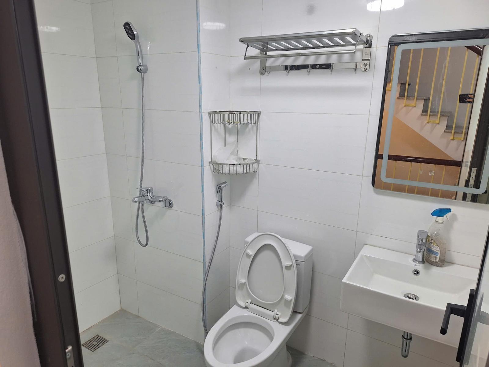 CHO THUÊ NGUYÊN TẦNG 3 – FULL ĐỒ – GẦN BẾN XE & GA GIÁP BÁT  HOÀNG MAI HÀ NỘI 15987958