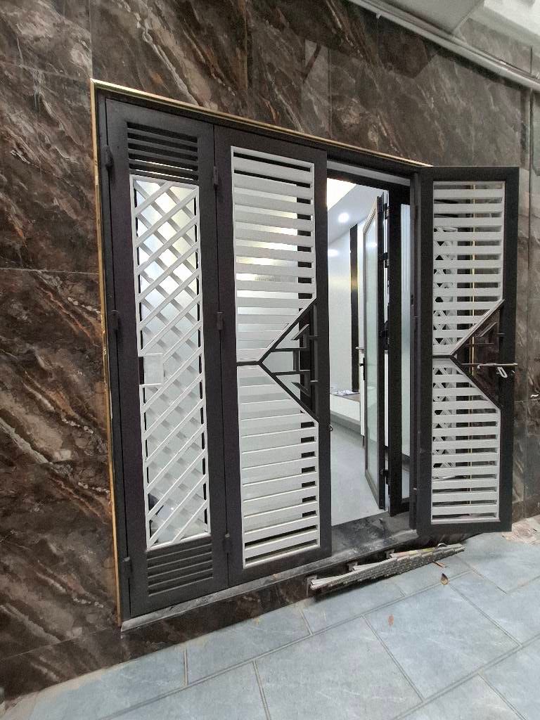 võ chí công 36m x5 tầng 8,8 tỷ full nội thất,quy hoạch nhà cách đường 20m 15988030