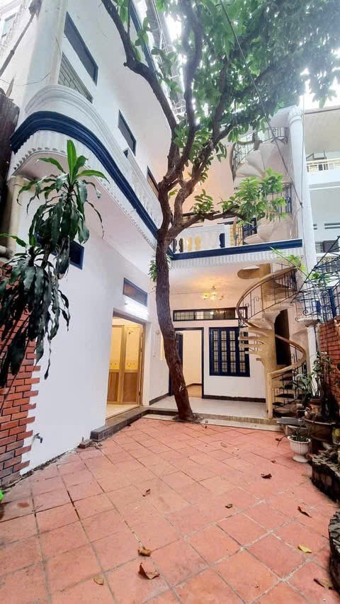 BÁN GẤP NHÀ KIM MÃ PHỐ VIP BA ĐÌNH SAU QH RA SÁT MẶT PHỐ 75M X 3 TẦNG 17 TỶ
 15988037