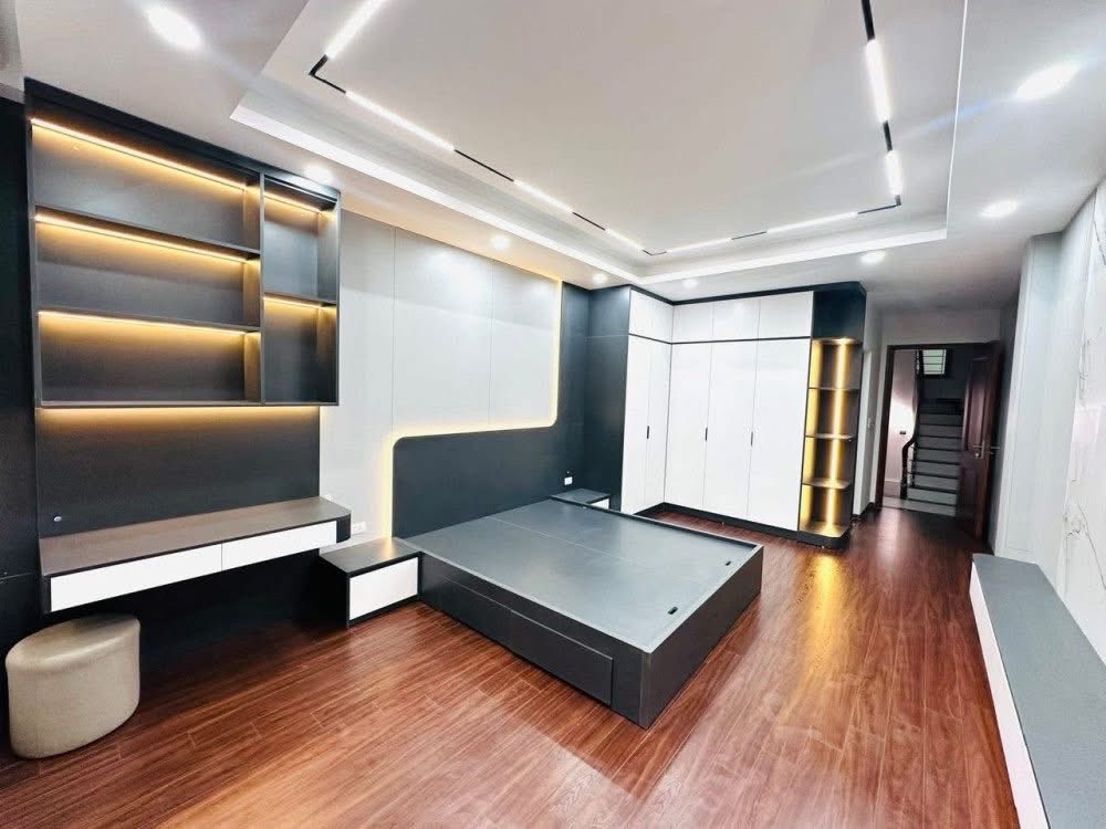 Bán nhà phố Trần Quang Diệu, Đống Đa, xây mới, sẵn nội thất, ô tô đỗ gần, 42m, 11 tỷ 15988048