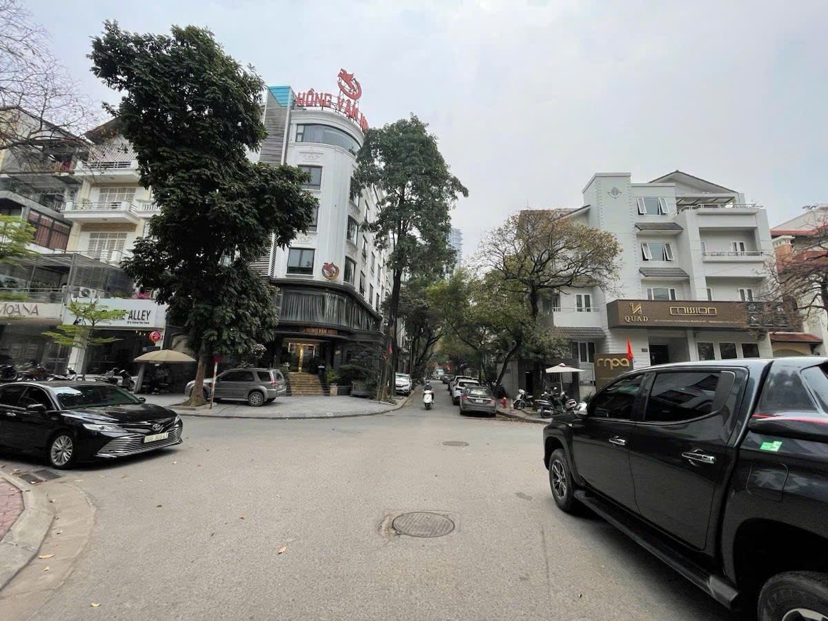 Bán Nhà Mặt Phố Xuân Quỳnh. Cầu Giấy. Ô Tô. Vỉa Hè. DT 95m2. MT 5m. 5 Tầng. Giá 47.2 Tỷ. 15988051