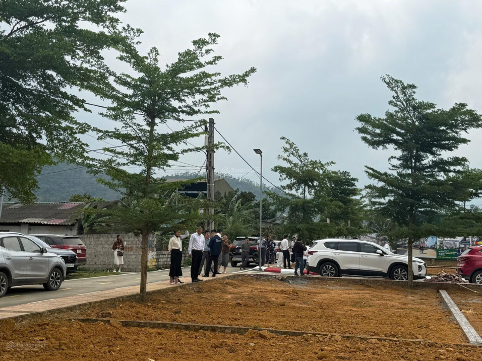 Bán lô góc 100m2 Phú Cát, MT 15m, đường 8m, full thổ cư, gần CNC Hoà Lạc 15988064