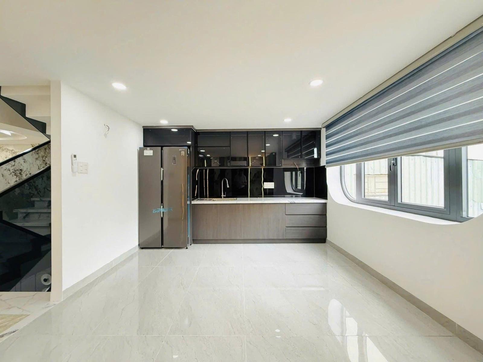 PHÂN LÔ PHƯƠNG CANH,CĐ FPT,BỆNH VIỆN VỈA HÈ,OTO TRÁNH,T.MÁY, DT:55Mx7T,MT:4.5m,14ty 15988065