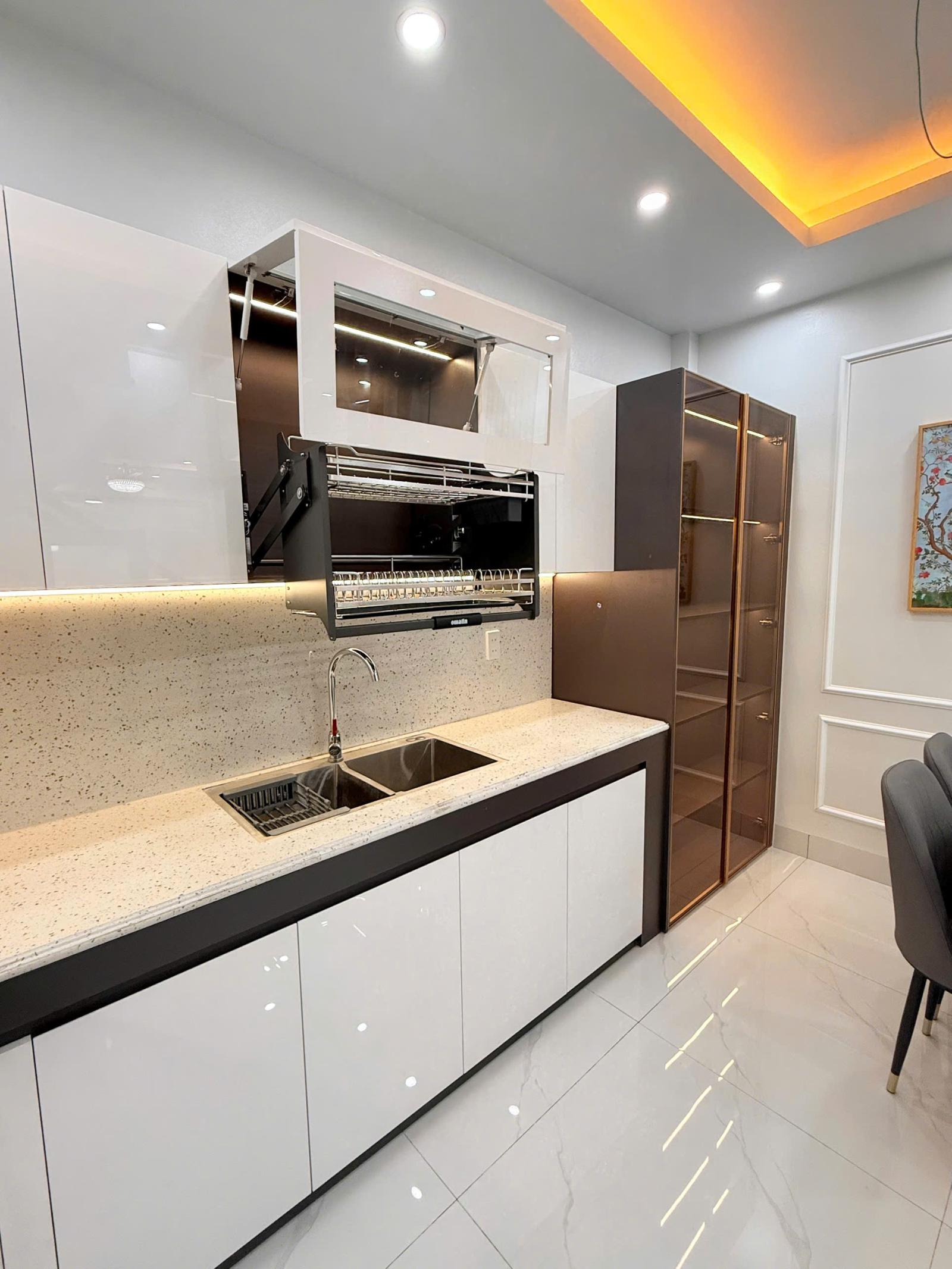 bán nhà 3 tầng mới trung tâm kì bá cách phan bá vành 10m, có thể kinh doanh nhỏ được 15988075