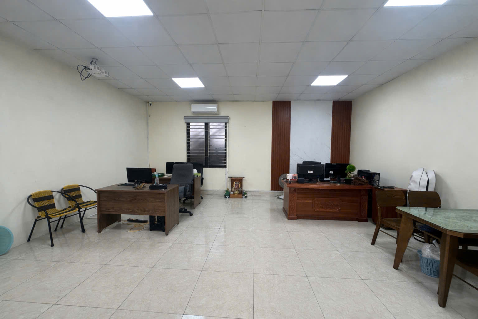 Chính Chủ không dùng hết Cho thuê chung văn phòng giá rẻ lô 8 Lê Hồng Phong,GIÁ CHỈ TỪ 5 TRIỆU 15988104
