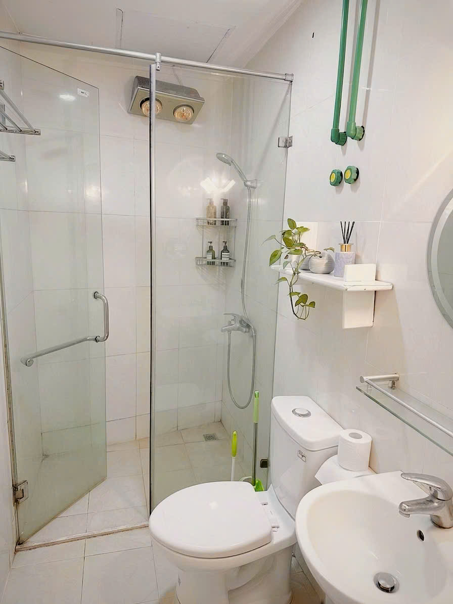 Chính chủ bán căn hộ 2PN 2VS tầng cao, view thoáng khu Resco Cổ Nhuế 15988148