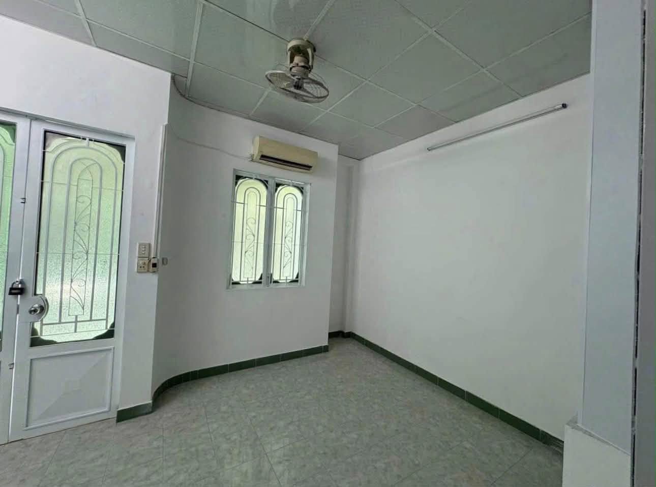 BÁN CĂN GÓC 2 TẦNG TTTP HẺM LÊ ĐẠI HÀNH - PHƯỜNG NHA TRANG 15988152