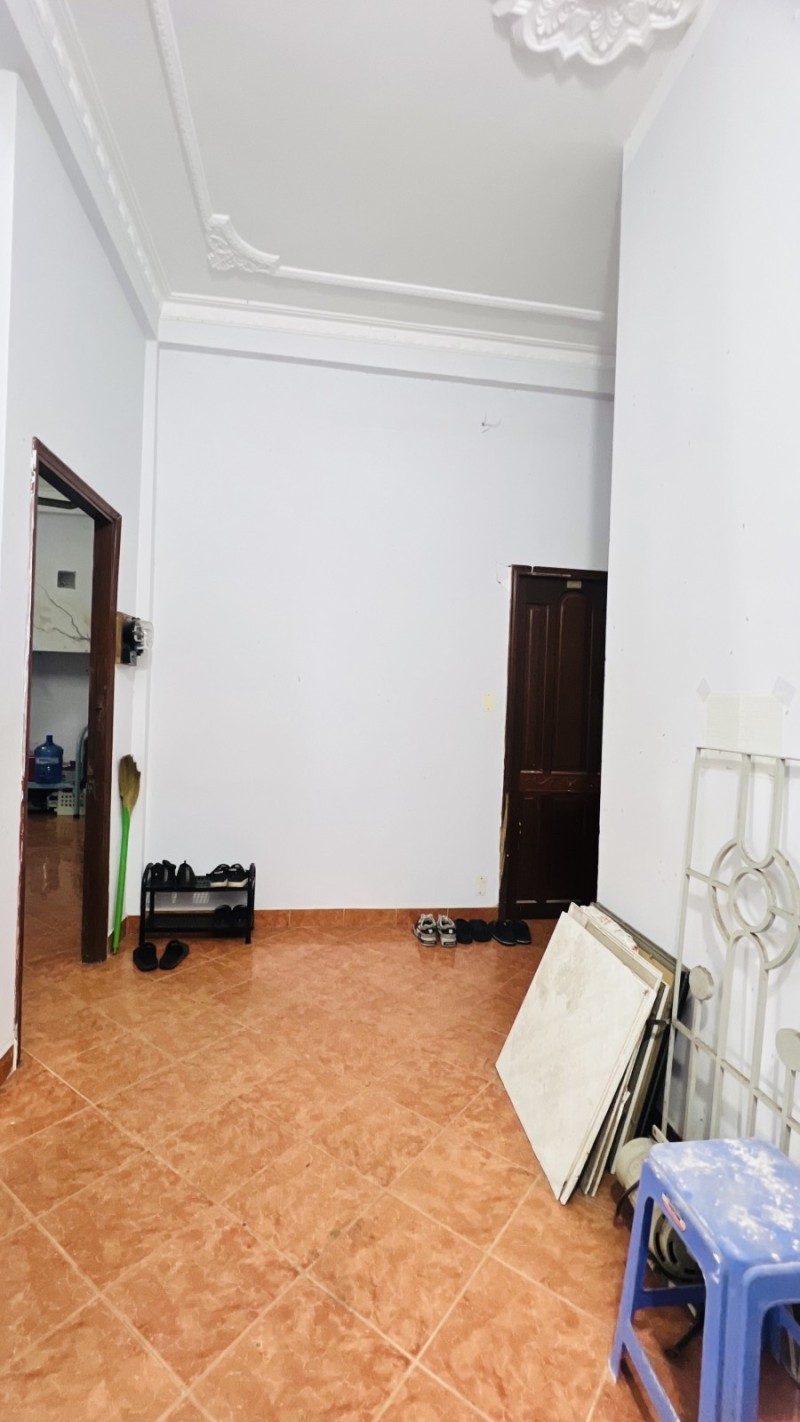 BÁN NHÀ GÒ VẤP HXH 120M2 3 TẦNG NGANG 8M NỞ HẬU CHDV 7 PN PHẠM VĂN ĐỒNG GẤP BÁN 7.8 TỶ. 15988155