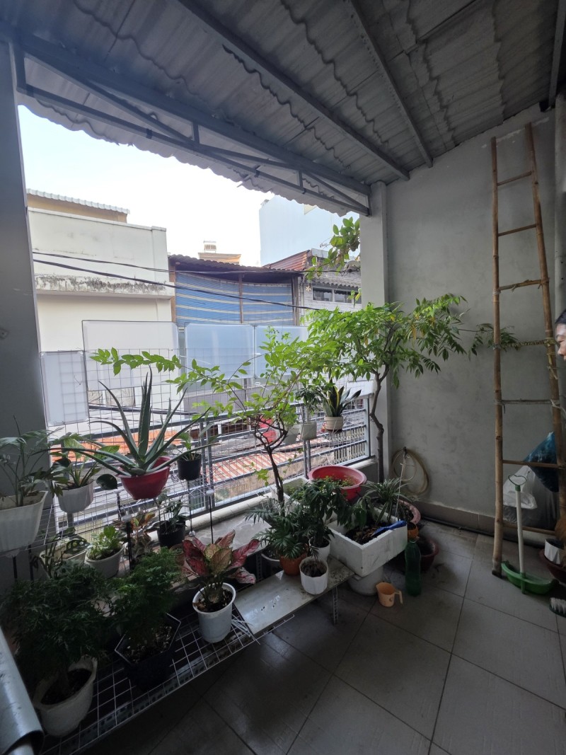 BÁN NHÀ PHÚ NHUẬN HXH 80M2 2 TẦNG NỞ HẬU 4,5M 5 PN DÂN TRÍ CAO NGUYỄN KIỆM 8.65 TỶ. 15988156