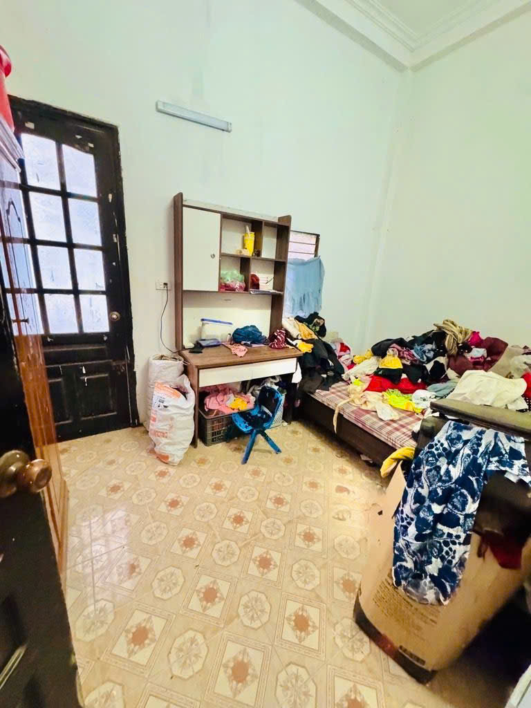 🔥7.5 tỷ- BÁN GẤP NHÀ NGÕ đường LĨNH NAM - Ô TÔ ĐÔ CỔNG - 1 NGOẶT RA PHỐ - NHÀ XÂY KIÊN CỐ - ĐẦY ĐỦ NỘI THẤT - VỊ TRÍ TUYỆT ĐẸP 15988159