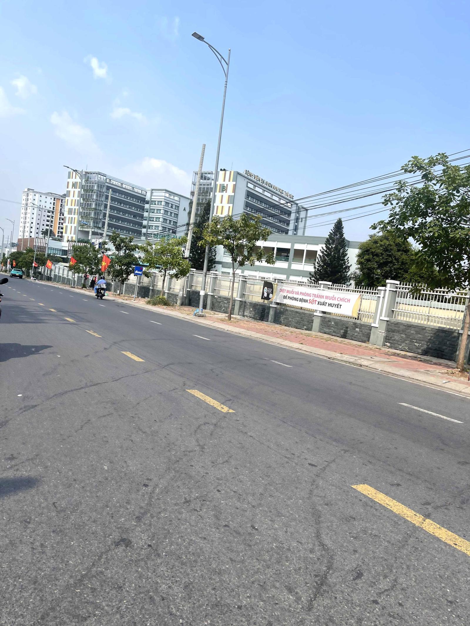 Nhà 4 Tầng Linh Trung – 53m², Gara Ô Tô – Full Nội Thất Gỗ – Gần Metro – Chỉ 7.45 Tỷ 15988198