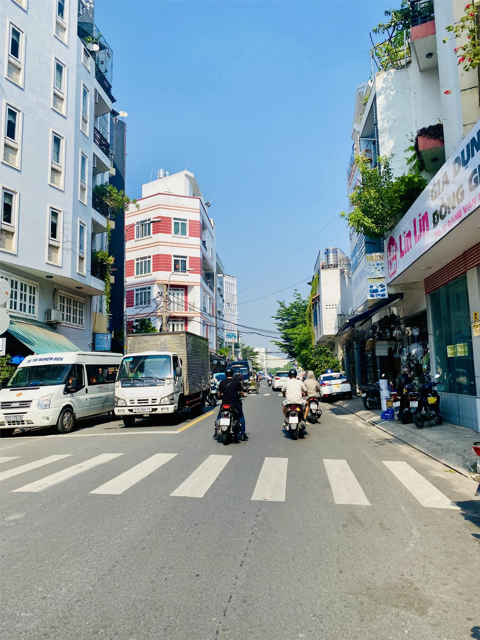 **Bán nhà mặt tiền Bạch Đằng, phường 2, Tân Bình (5*26) góc 2MT 15988209