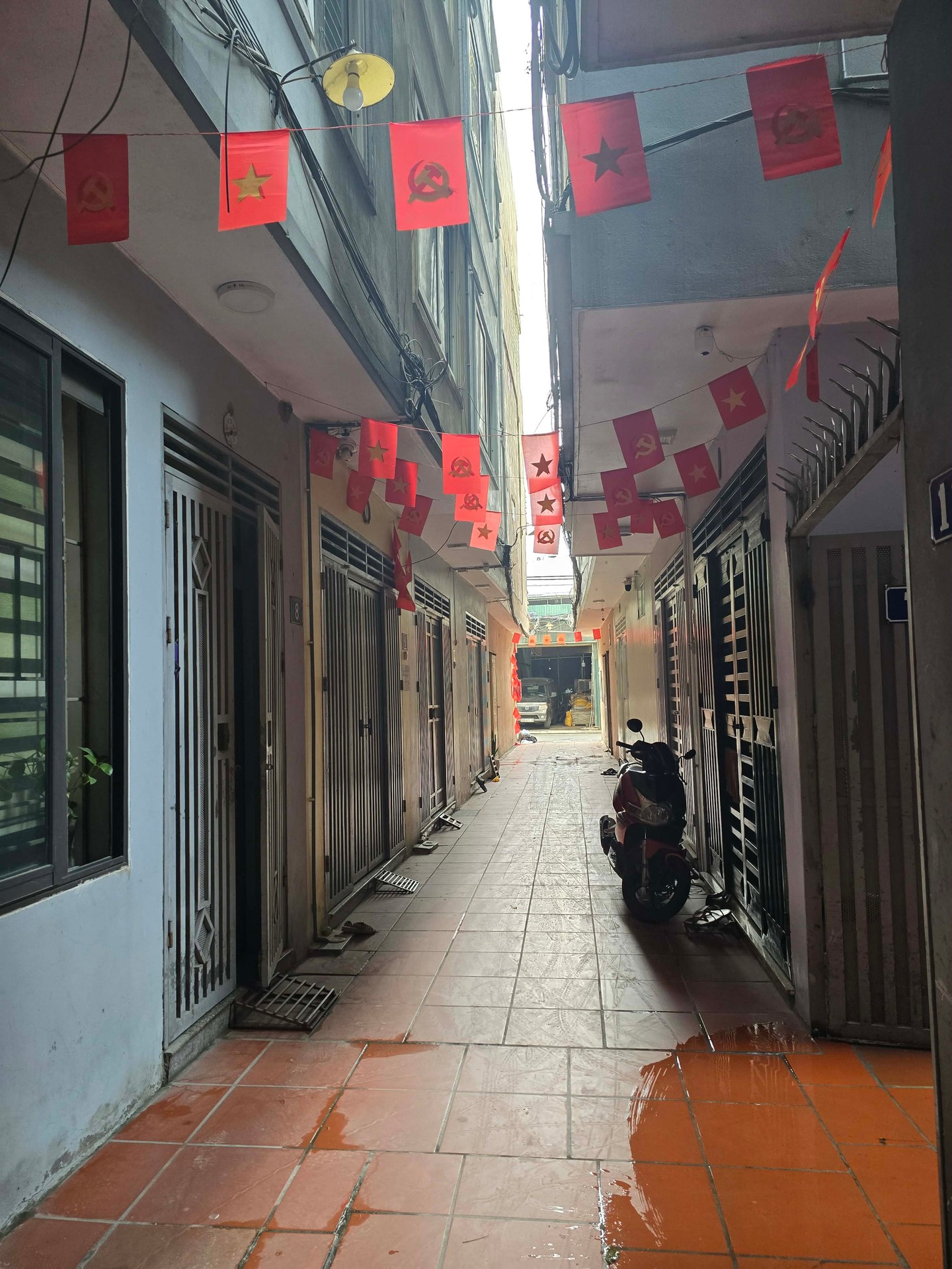 Siêu phẩm nhà bát khối - Vị trí đắc địa - 5 phút sang phố  15988217