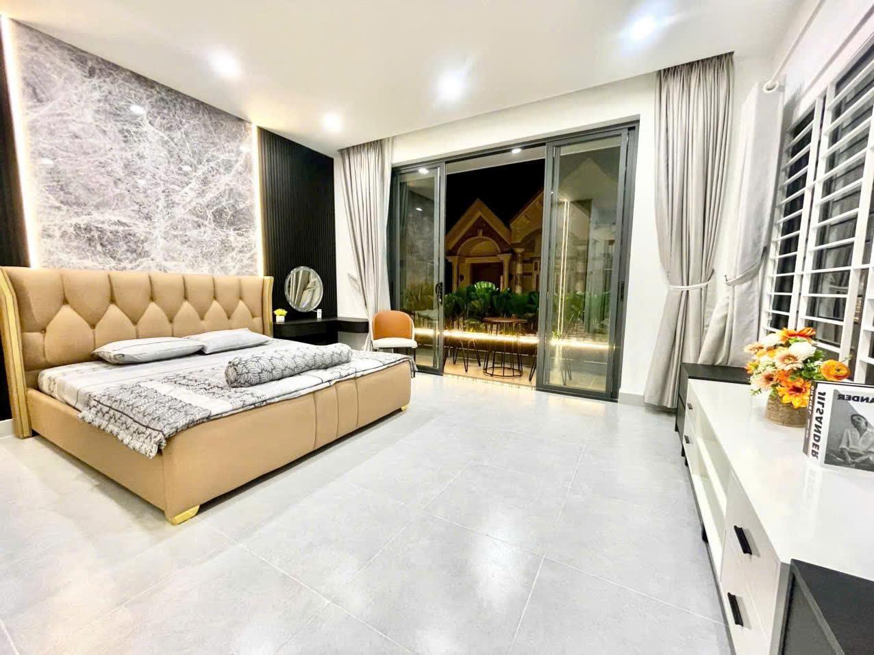 NHÀ SÂN VƯỜN 110M, HẺM XE HƠI CẠNH HUỲNH TẤN PHÁT, 4 TẦNG, 7 TỶ 15988247