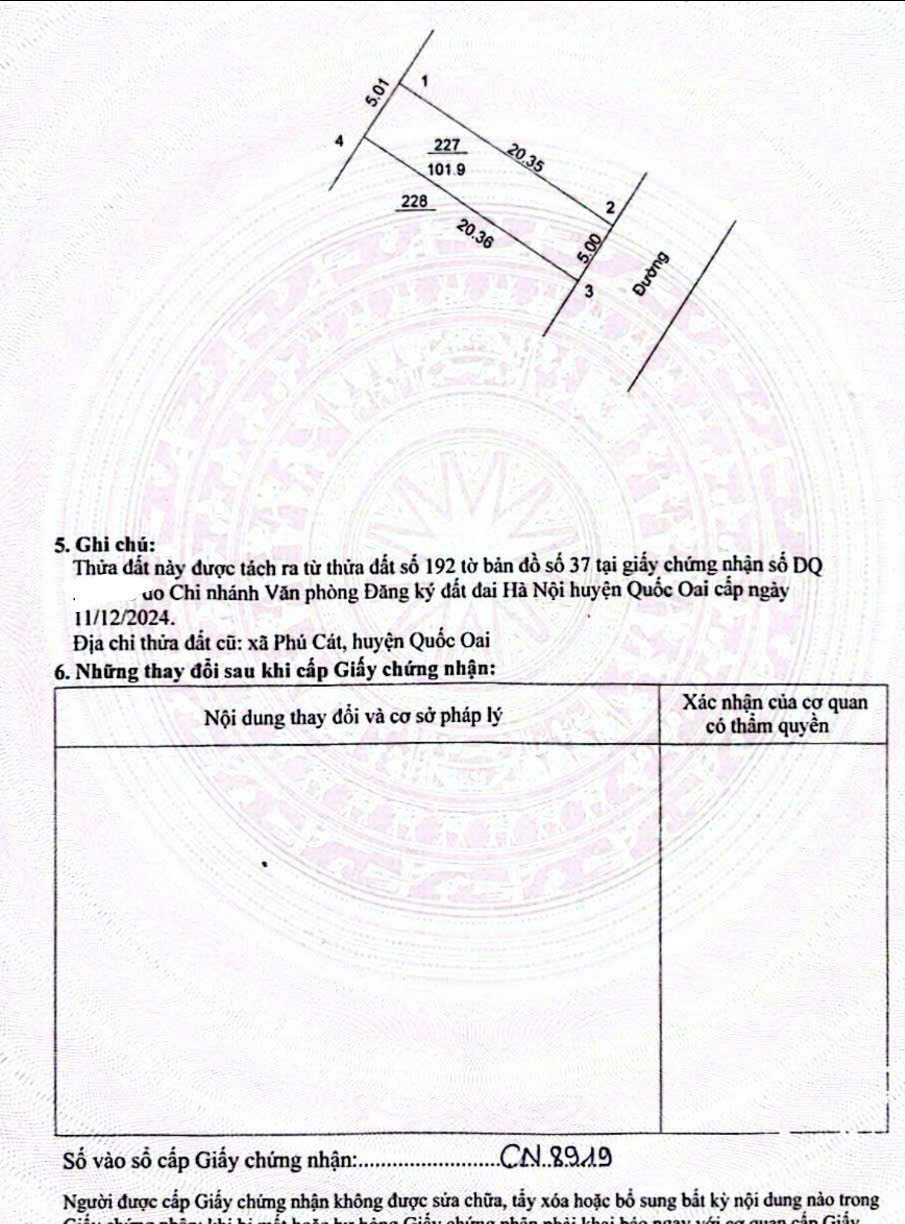 CẦN TIỀN CHO CON ĐI DU HỌC BÁN GẤP - BÁN GẤP LÔ ĐẤT 101M2 QUỐC OAI - GIÁ CẮT LỖ 300 TR 15988295