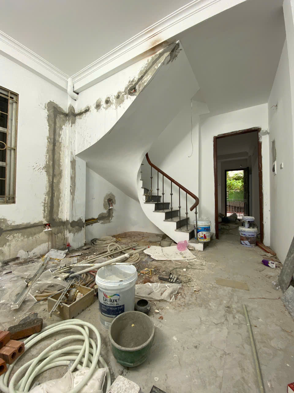 CHO THUÊ NHÀ NGỌC LÂM – 5 TẦNG – Ô TÔ ĐỖ CỬA – KINH DOANH TỐT 15988298