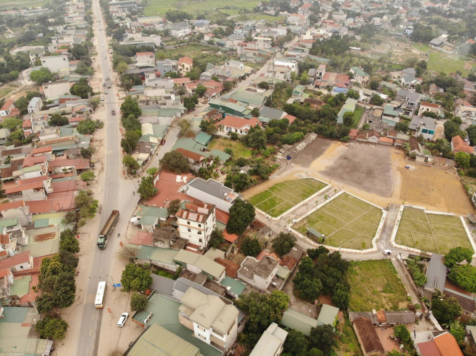 Chính chủ cần bán lô ngoại giao - trục chính rộng 10m - gần đại học QGHN, CNC - sẵn sổ, full thổ cư 15988308