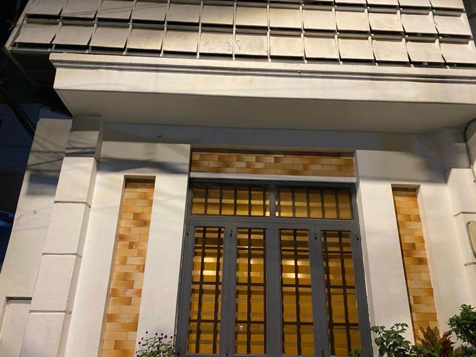 NHÀ ĐẸP - NGAY VINCOM PHAN VĂN TRỊ - 60m2 - NGANG 6.4M BỀ THẾ - HẺM 3G THÔNG - CHÍNH CHỦ 1 ĐỜI - 15988316