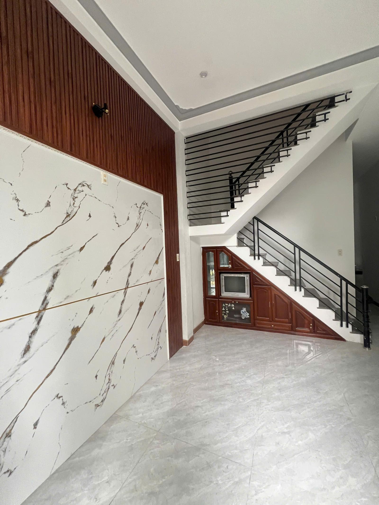 BÁN NHÀ 2 TẦNG HẺM RỘNG ĐƯỜNG NGÔ MÂY.MÃ SỐ: #NR5551 15988325