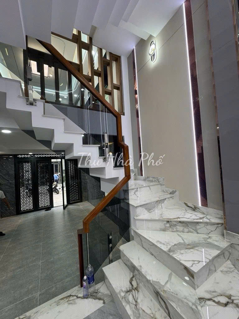 NHÀ ĐẸP KHU PHÂN LÔ - KINH DƯƠNG VƯƠNG - 5 TẦNG- XE HƠI NẰM NHÀ - GIÁ CHỈ 7.9 TỶ 15988326