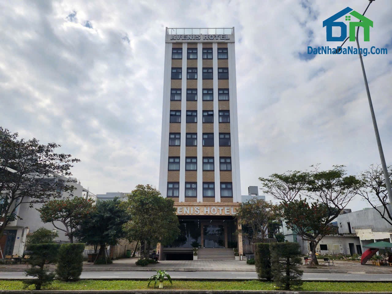 ĐẤT ĐẸP - GIÁ TỐT Cần Bán Đất View Biển Đường Nguyễn Tất Thành, Được Xây Dựng Cao Tầng,Giá chỉ 30,x 15988337