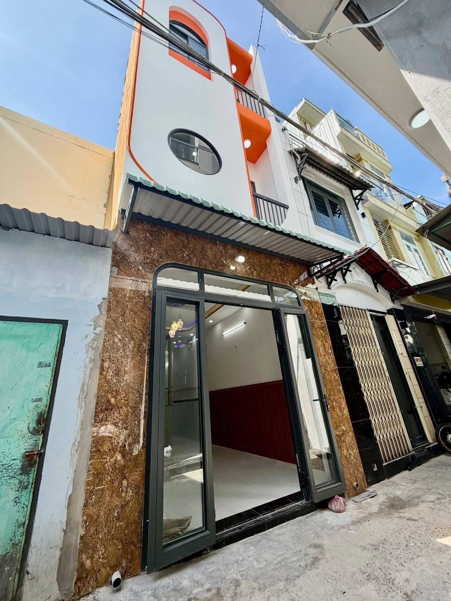 BÁN NHÀ 3 MÊ HẺM NGUYỄN THỊ MINH KHAI TRUNG TÂM TP. QUY NHƠN.MÃ SỐ:  #NR0296 15988342