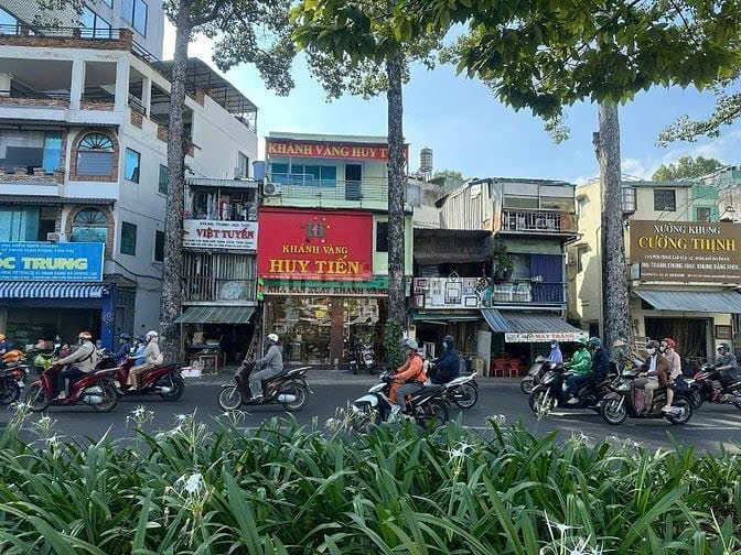 CHÍNH CHỦ CẦN CHO THUÊ NHÀ NGUYÊN CĂN LÂU DÀI SỐ 205 - 207 ĐƯỜNG TRẦN PHÚ 15988358