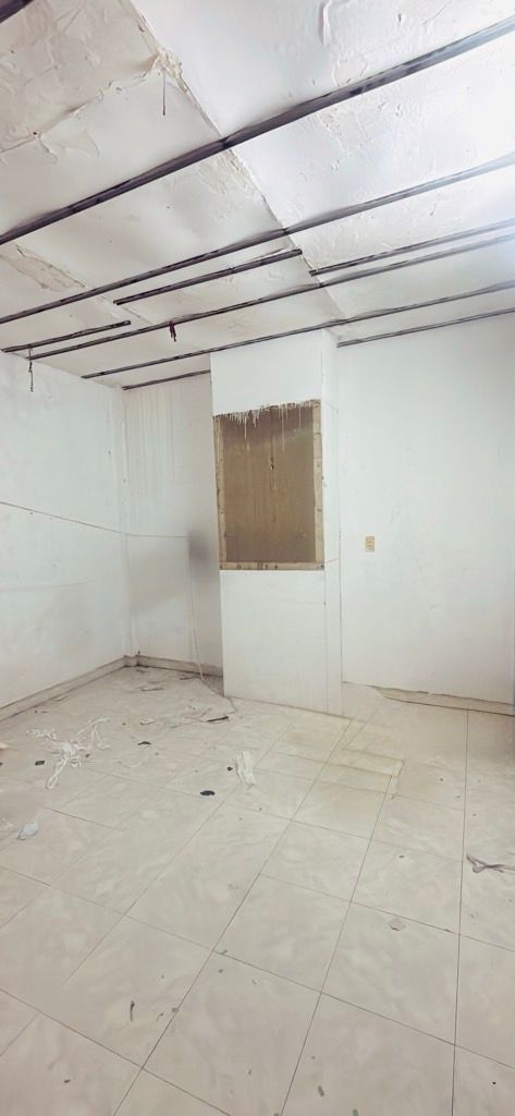 NHÀ NGAY HÒA BÌNH,PHÚ THẠNH,TÂN PHÚ. HẺM 12M THÔNG RA HẺM 110 TÔ HIỆU, 4M X 20M,2 TẦNG,NHÀ CŨ CÒN Ở 15988373