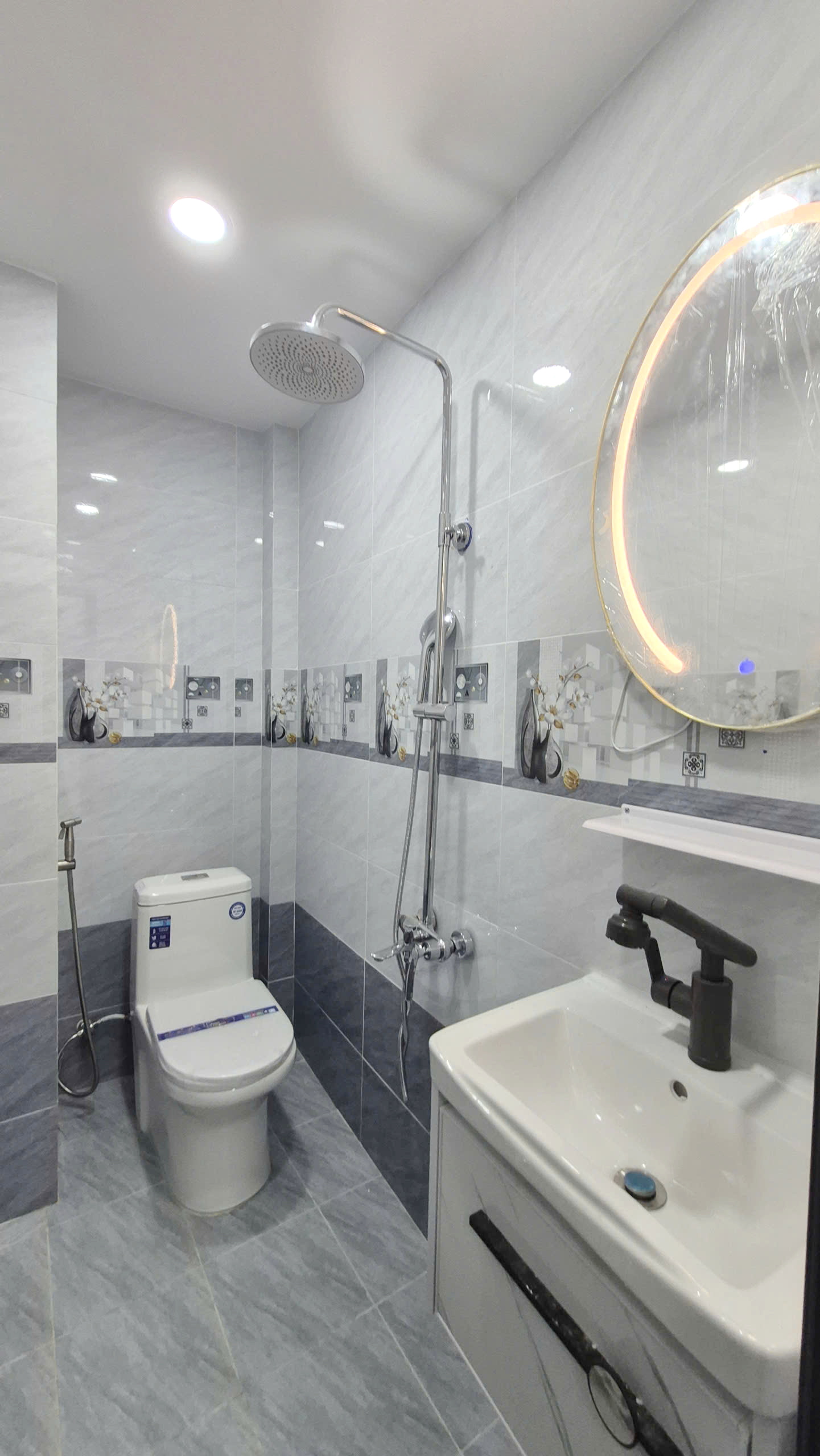 Nhà mới 2 lầu/ST đúc BTCT Hưng Phú P8Q8 (P.Chánh Hưng) full nội thất 15988409