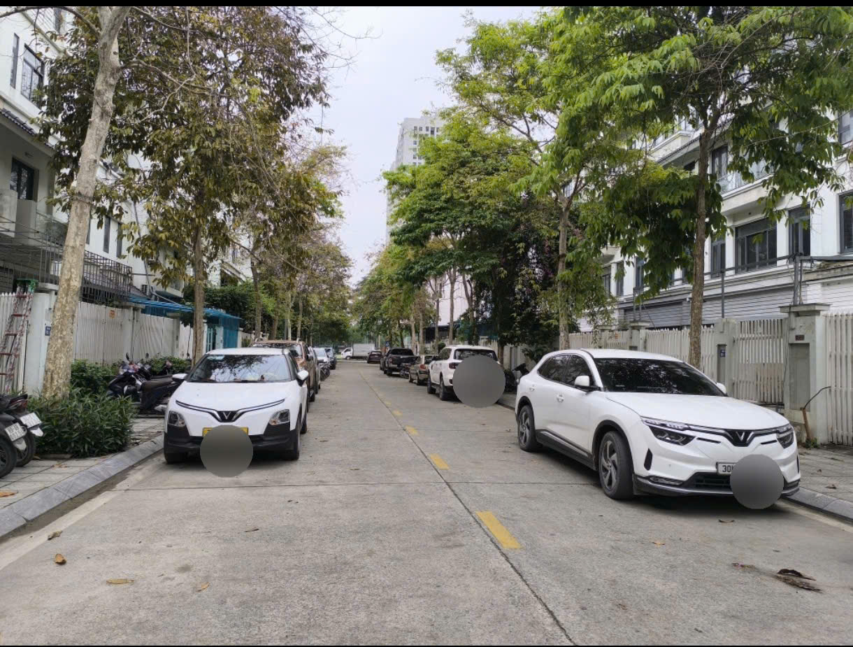 Bán NHÀ KHÔNG QUA TRUNG GIAN vị trí liền kề D24-NV14, ô số 13 khu Gleximco Lê Trọng Tấn, HN 15988410