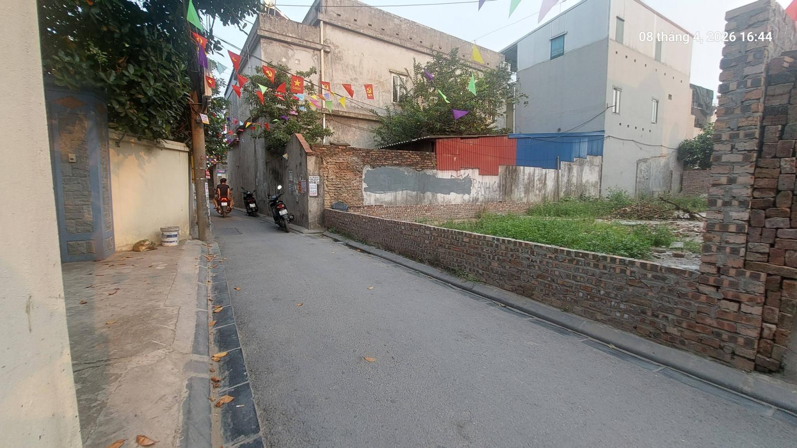 Ba bước ra phố. Ngõ ô tô thông.
Chủ cần bán đất Việt Hùng 206m2, mt8.5m, 13.8 tỷ, Đông Anh, ô tô 15988503