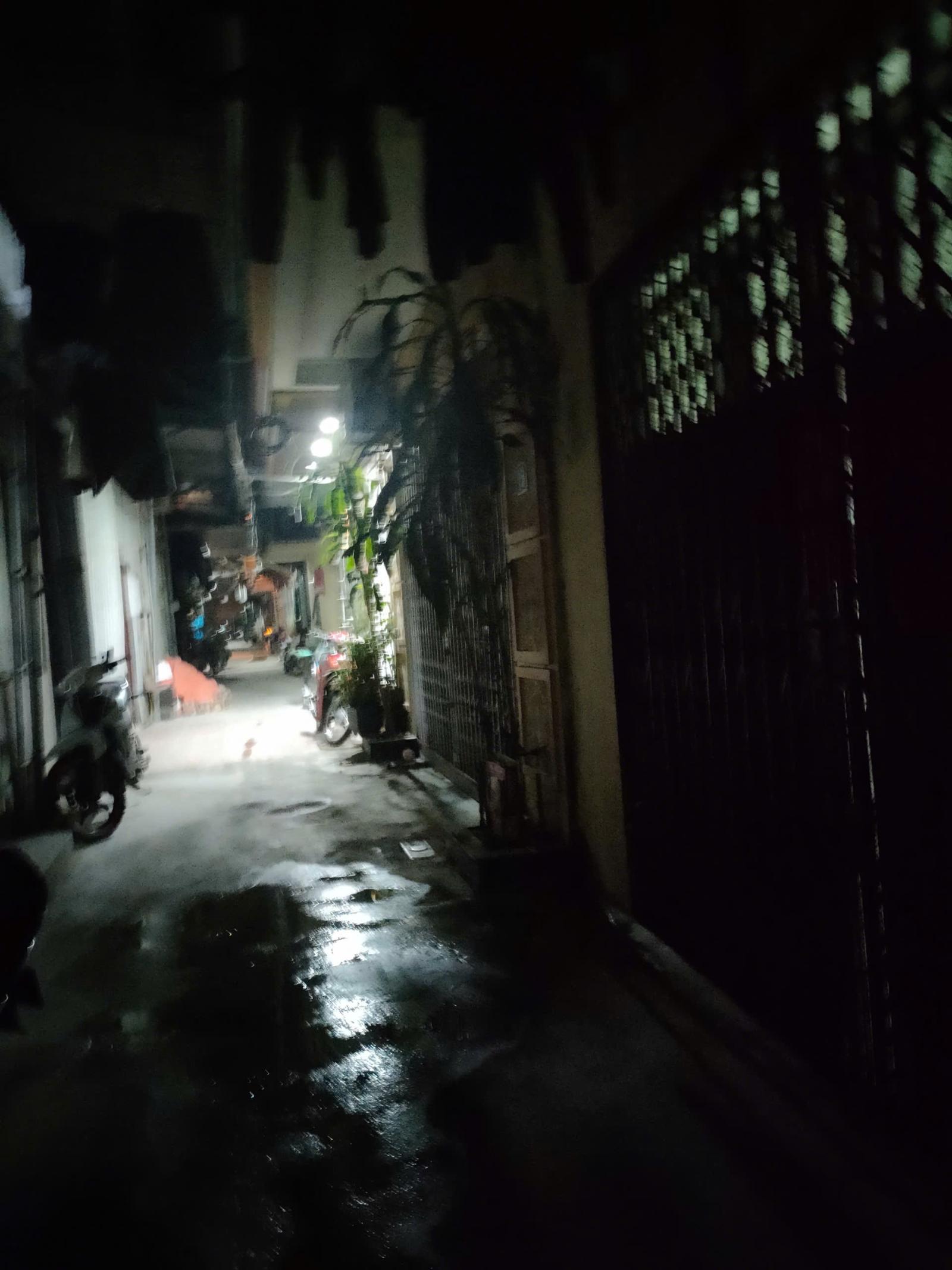 Bán gấp giá rẻ Giải Phóng 32m, 1.5 tầng, mặt tiền 4.5m, 780 triệu, Hoàng Mai. 15988513