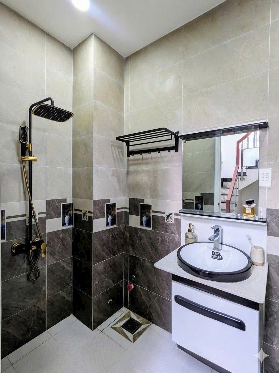 Bán Nhà Mới Đẹp Góc 2 Mặt Tiền Đường Huỳnh Tấn Phát, Quận 7  - 5TỶ8. 15988542