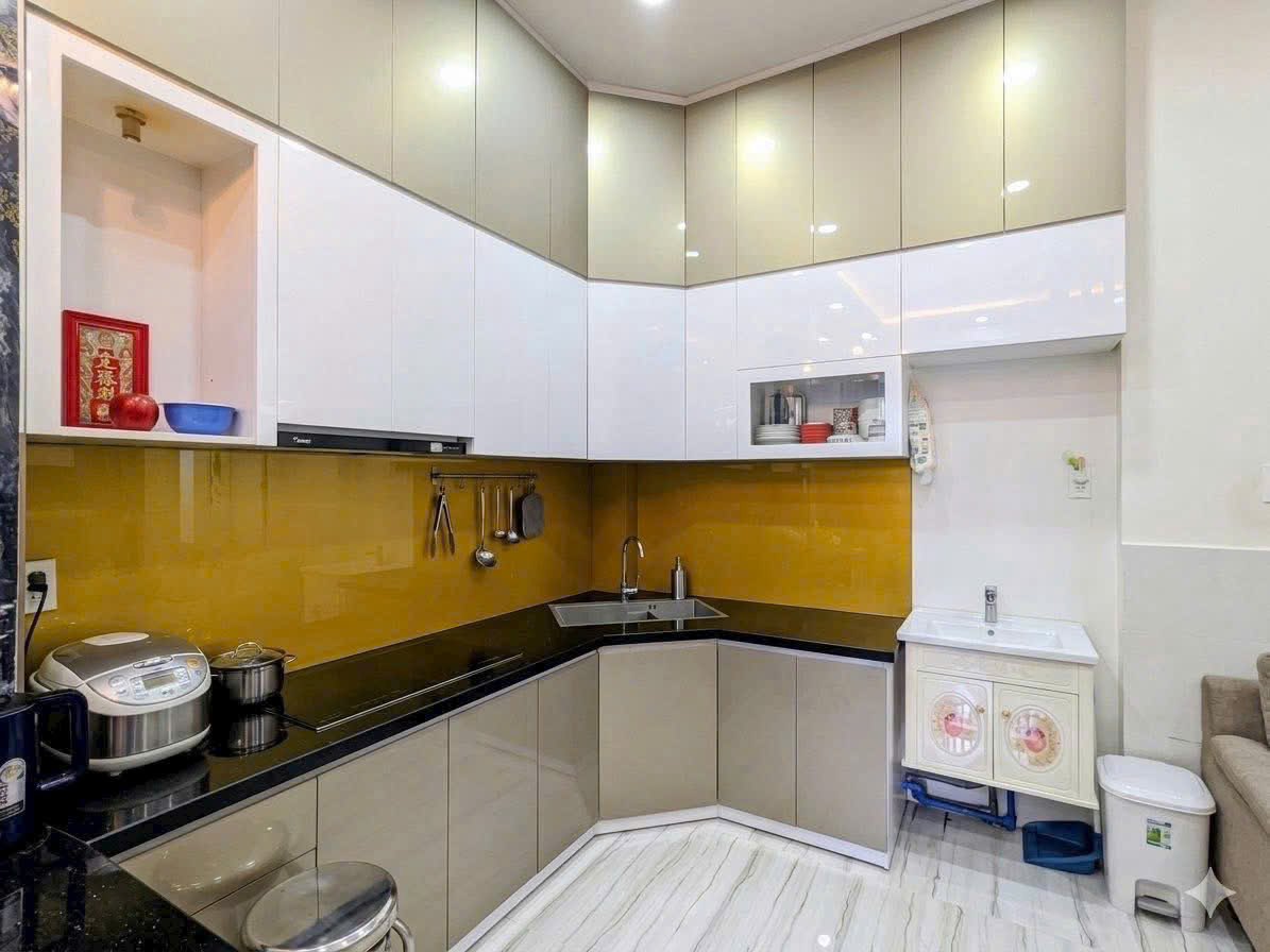 Bán Nhà Mới Đẹp Góc 2 Mặt Tiền Đường Huỳnh Tấn Phát, Quận 7  - 5TỶ8. 15988542