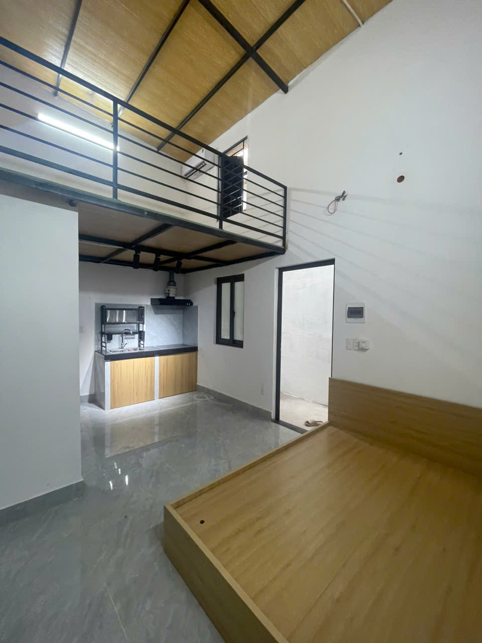 Chính chủ cần thanh khoản gấp bán nhà dòng tiền Nguyễn Văn Cừ  thu nhập sẵn 18 triệu/tháng 15988589