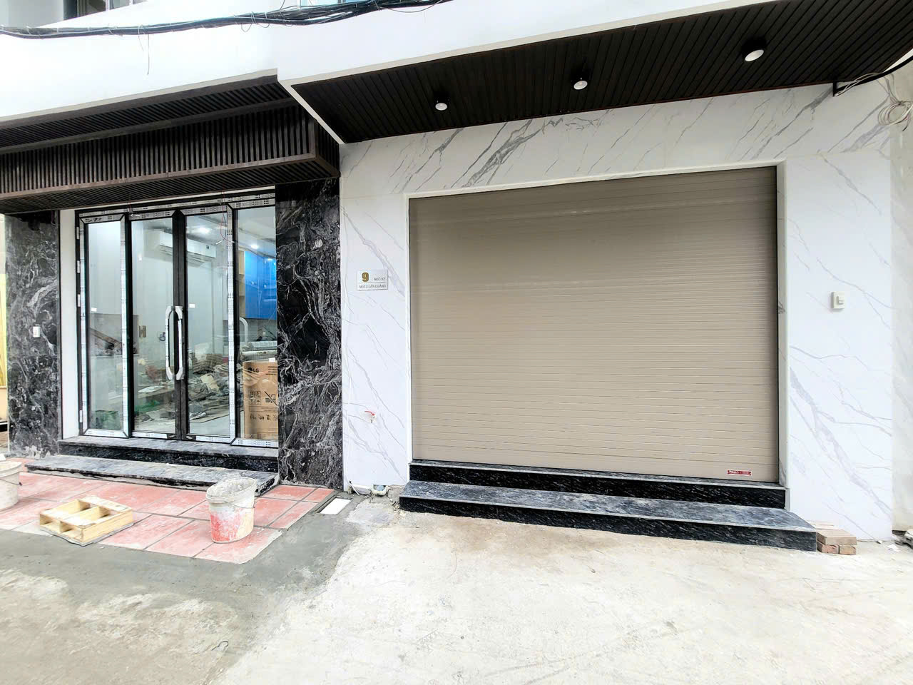 Bán nhà 6 tầng NGÔ XUÂN QUẢNG thang máy phun nội thât oto đỗ cửa giá chỉ nhỉnh 8 tỷ 15988610