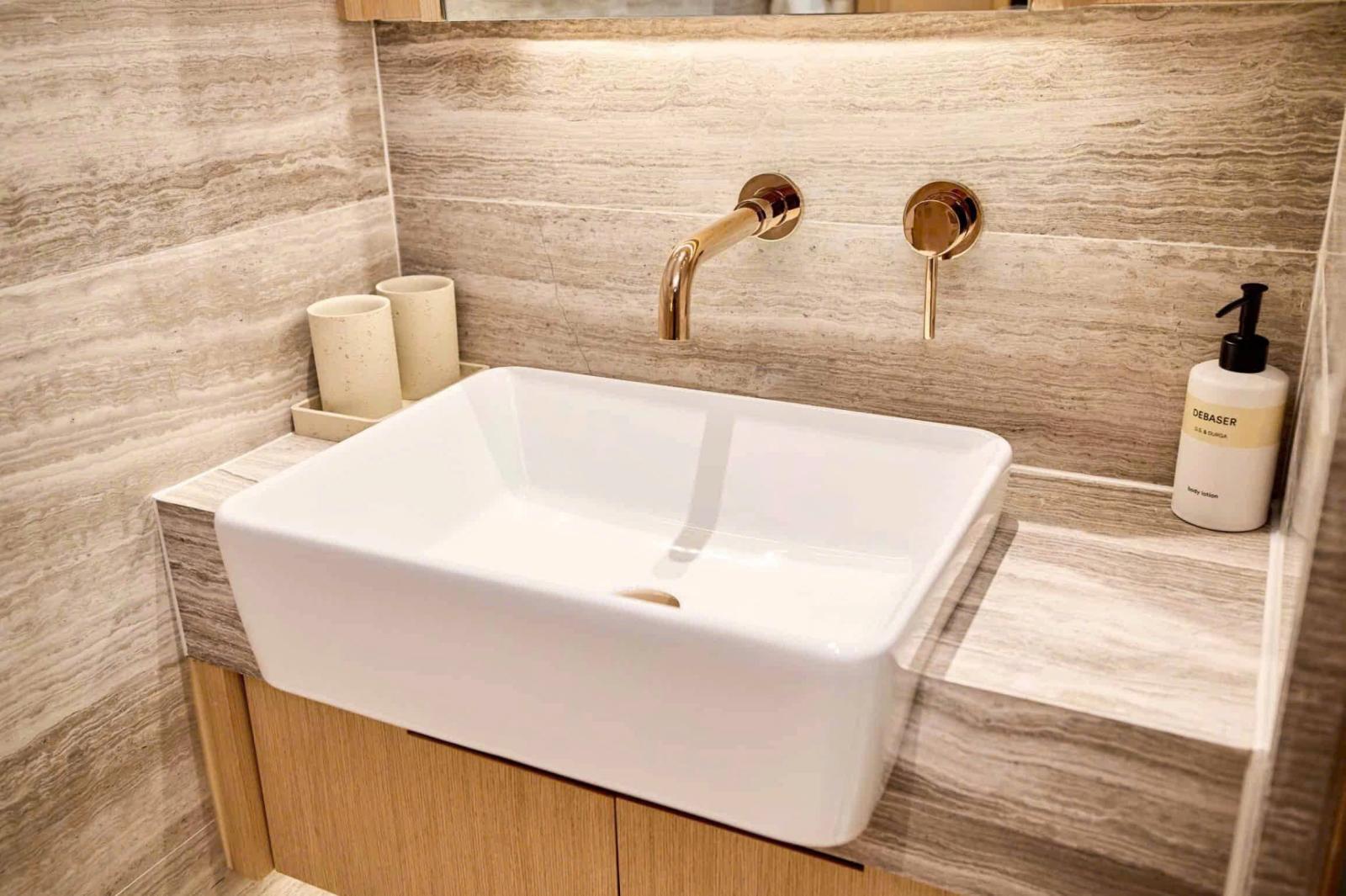 CHÍNH CHỦ CẦN BÁN GẤP CĂN HỘ CAO CẤP  51M2 CÔNG NĂNG 2 PHÒNG NGỦ DỰ ÁN SUN FELIZA SUITES CẦU GIẤY 15988664