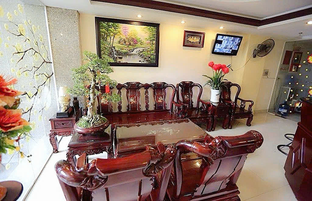 BÁN KHÁCH SẠN 10 TẦNG MẶT TIỀN ĐINH TIÊN HOÀNG, QUẬN 1- DT 155M2 SH NỞ HẬU VUÔNG ĐẸP- DÒNG TIỀN 15988739