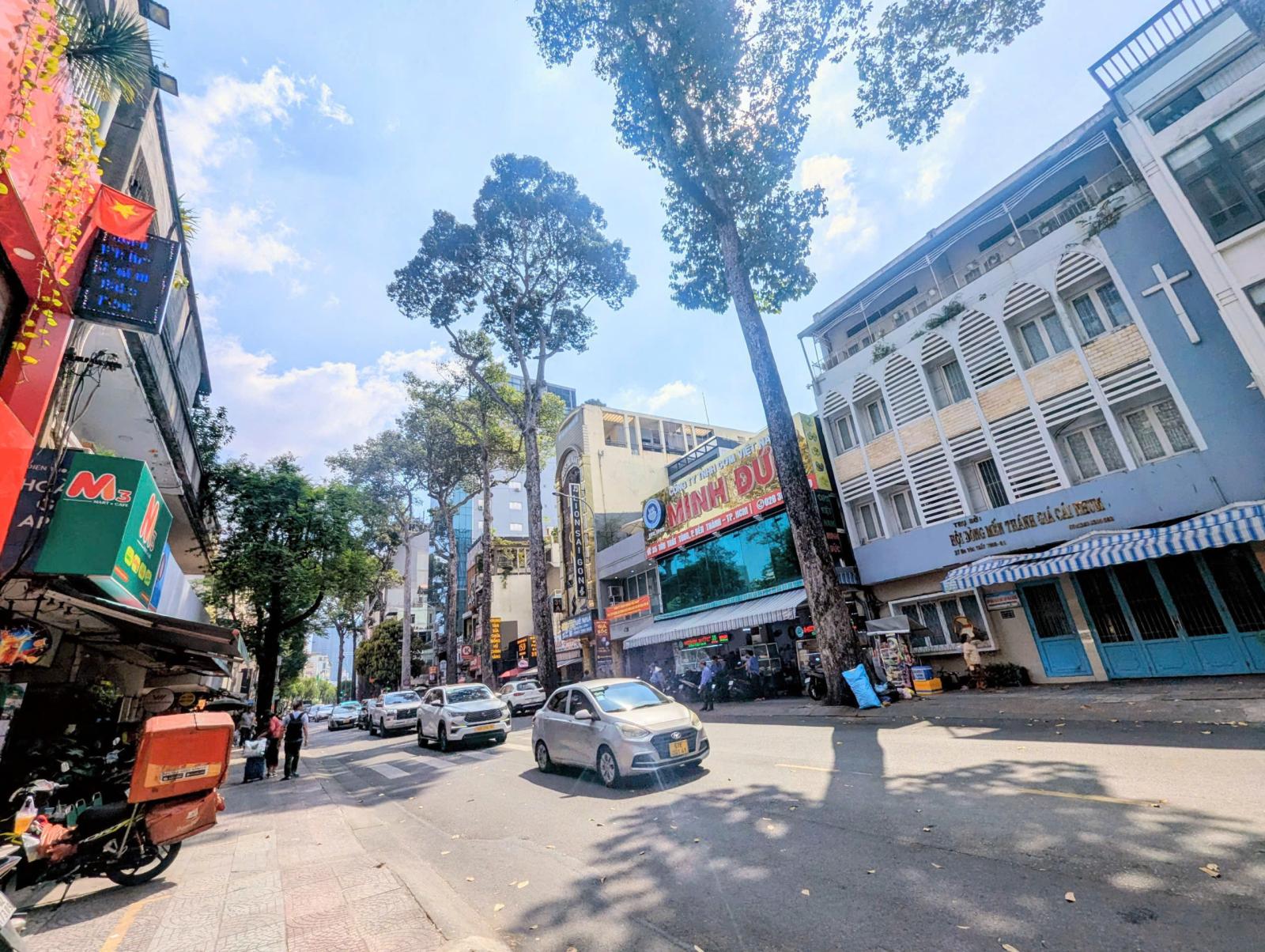 Căn góc 2MT tuyến thương mại Tôn Thất Tùng, Bến Thành - DT: 7*13 - giá siêu hời 45.9 tỷ
 15988792