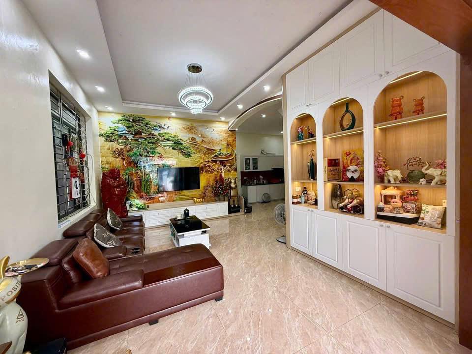 Bán nhà mái thái 2 tầng , mặt tiền hơn 9m, diện tích hơn 100m2 full xây dựng , Hà Trung 15988804