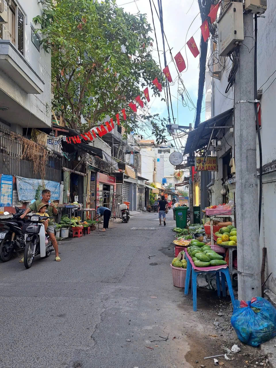 Nhà mặt tiền Hẻm xe hơi 4.3 × 20
Hẻm sạch sẽ _Sát lâm văn Bền. Nhà có dòng tiền _khu vực kinh 15988811