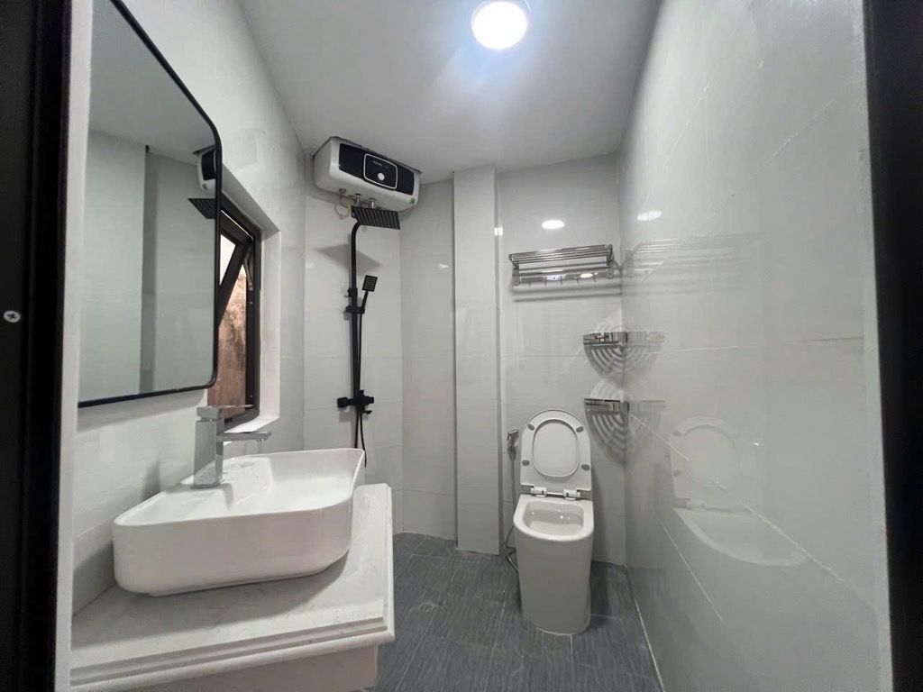 Bán nhà phố Trương Định, Hai Bà Trưng 34m2, 5 tầng full nội thất, sổ đỏ chỉ 7,2 tỷ 15988814