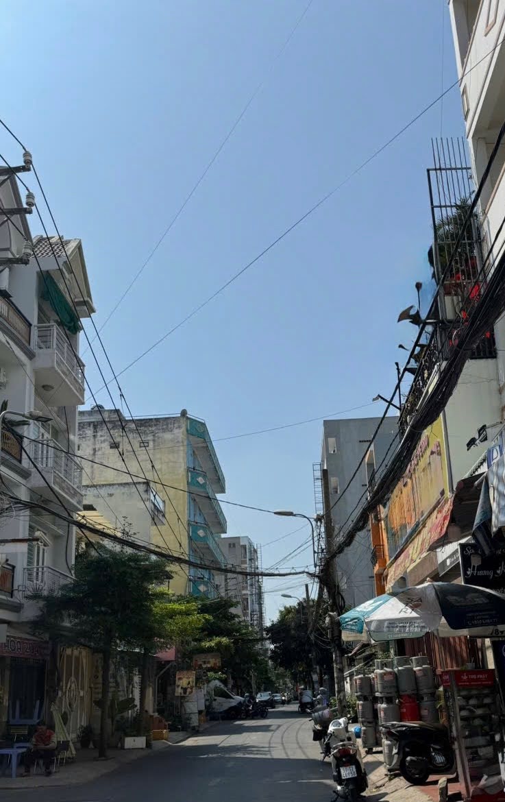 Bán nhà Gò Vấp, hẻm xe hơi Dương Quảng Hàm , gần ĐH Văn Lang,  100M2, 4 tầng, 10 tỷ 15988859