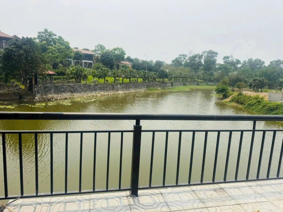 Siêu phẩm đất Hòa Lạc view hồ thoáng mát, gần CNC & ĐH FPT 15988867