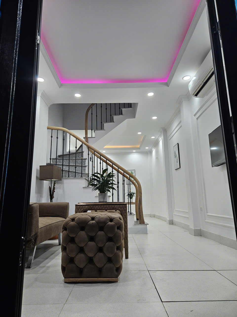 Chính chủ cần bán 2 căn nhà mới xây tại khu vực phát triển cực nóng quận Thanh Xuân. Phù hợp cho 15988875