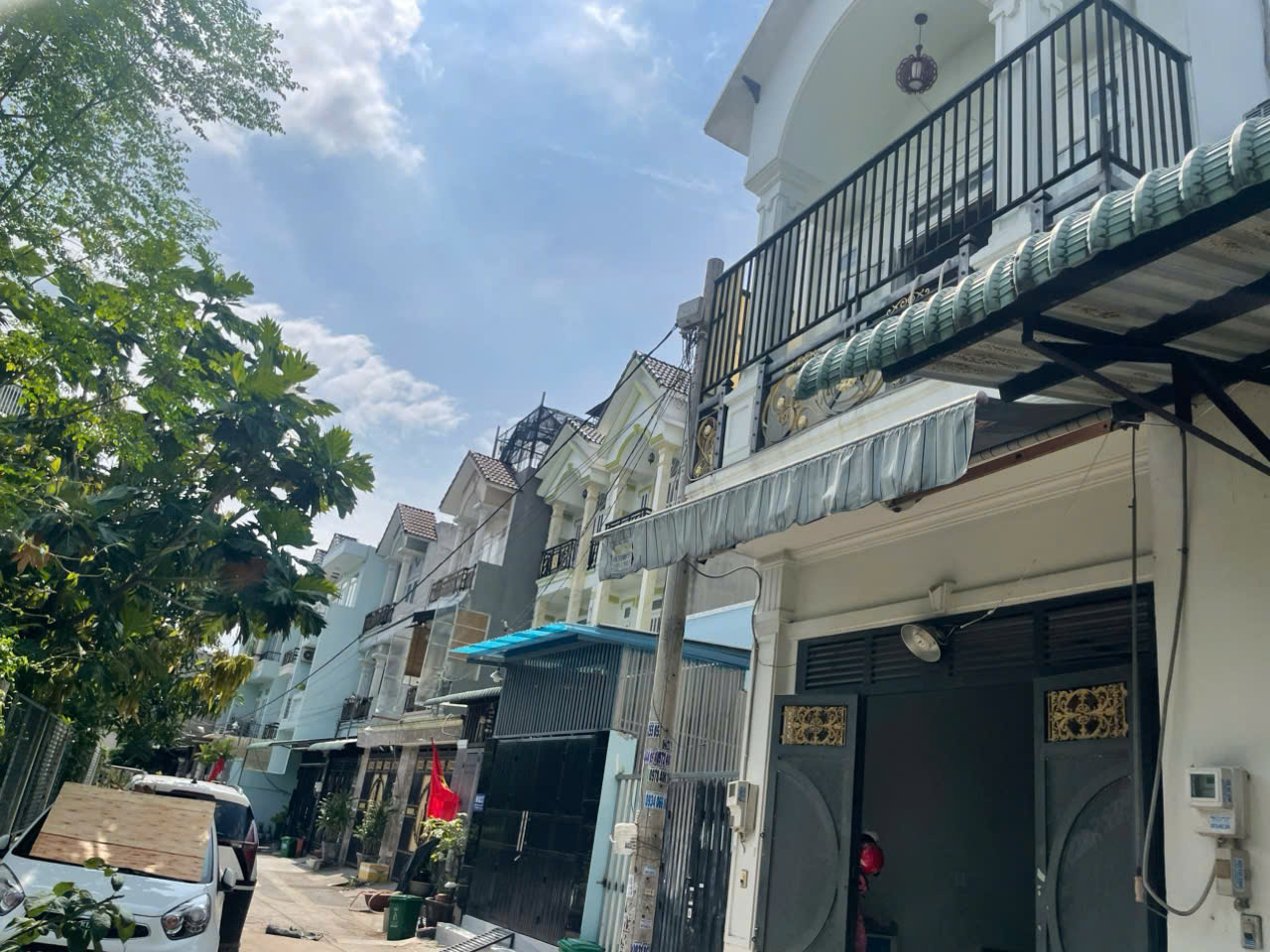 GIÁ SỐC 4.5 TỶ – NHÀ TRỆT LẦU 4x13 – XE HƠI NGỦ TRONG NHÀ – HUỲNH THỊ HAI Q12! 15988881