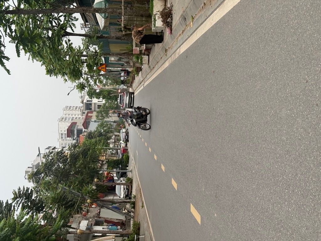 Bán nhà c4 khai sơn ngọc thuỵ, 35m x 3m8 vỉa hè kinh doanh 15988886