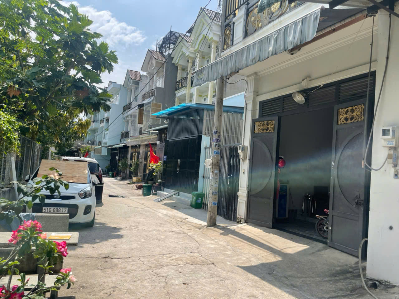 MUA Ở VIP – XE HƠI NGỦ TRONG NHÀ – HUỲNH THỊ HAI Q12 CHỈ 4.5 TỶ! 15988899